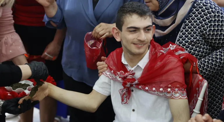 Bodrum'da engelli bireyler için asker eğlencesi düzenlendi