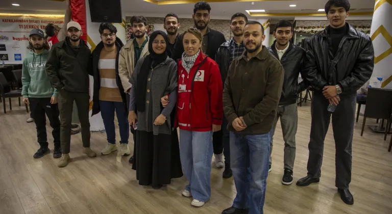 Bolu'da Filistinli öğrenciler Kızılayın iftarında buluştu