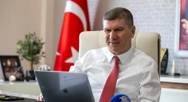 Burdur Belediye Başkanı Ercengiz, AA'nın "Yılın Kareleri" oylamasına katıldı