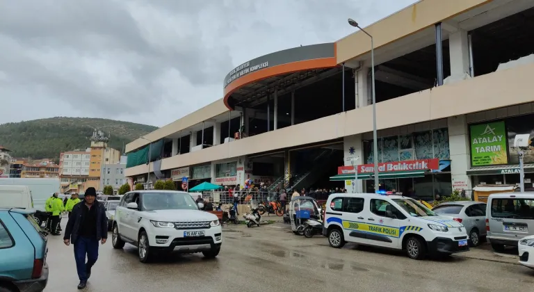 Burdur'da çıkan bıçaklı kavgada 5 kişi yaralandı