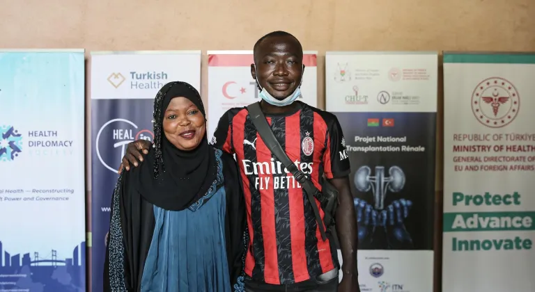 Burkina Faso'da Türk hekimlerin böbrek nakli yaptığı hasta sağlığına kavuştu