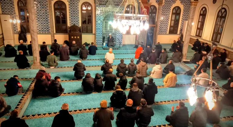 Bursa ve çevre illerde Berat Kandili idrak edildi