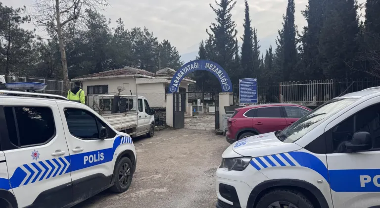 Bursa'da bir bebeğin cenazesinin mezarlığa izinsiz defnedildiği belirlendi