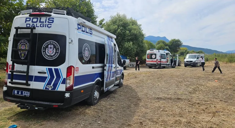 Bursa'da İznik Gölü'ne giren genç boğuldu