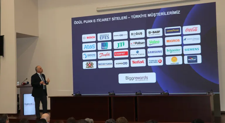 Bursa'da "Türkiye'den Dünyaya E-İhracat" konferansı düzenlendi