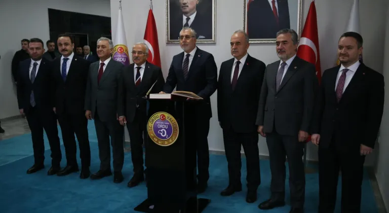 Çalışma ve Sosyal Güvenlik Bakanı Işıkhan, Ordu'da TOKİ kura çekilişinde konuştu: