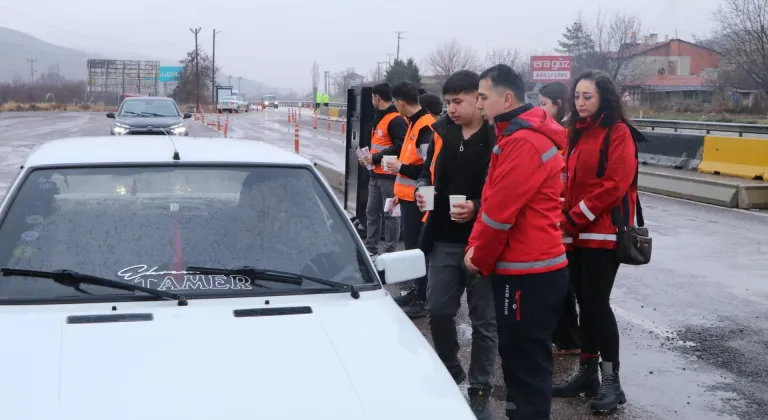 Çankırı'da öğretmen ve öğrencilerden deprem farkındalığı etkinliği