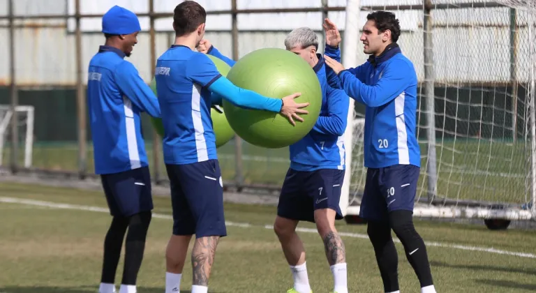 Çaykur Rizespor, İstanbul'dan puanla dönmeye odaklandı