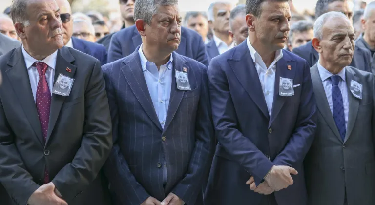 CHP Genel Başkanı Özel cenaze törenine katıldı