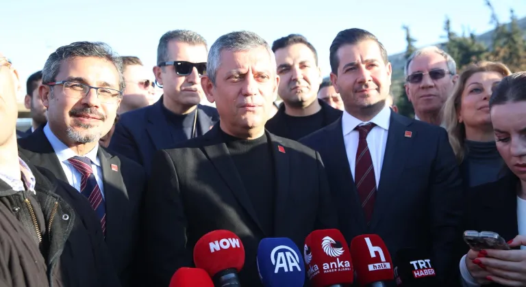 CHP Genel Başkanı Özel, partisinin Antakya İlçe Başkanlığını ziyaretinde konuştu: