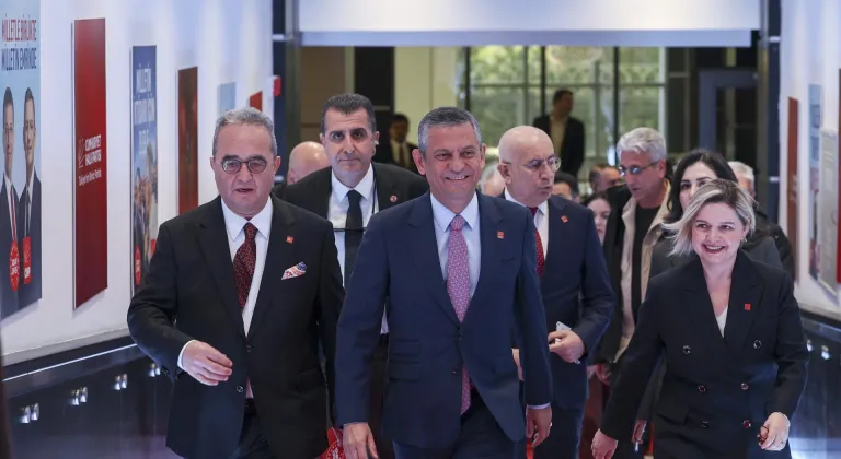 CHP Genel Başkanı Özel, partisinin "Milletle Birlikte, Milletin Emrinde" buluşmasında konuştu: (2)