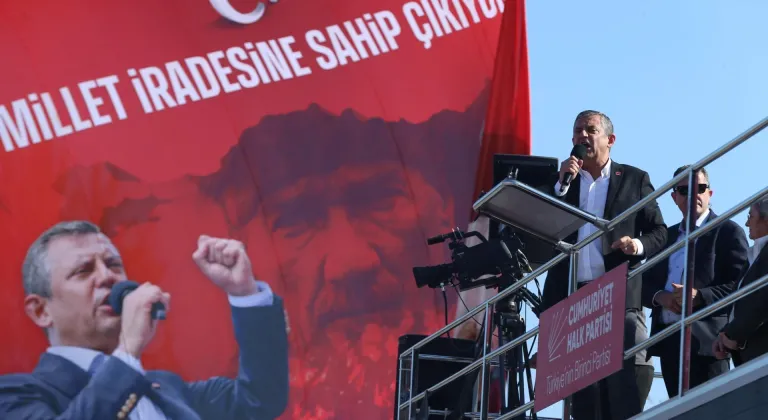 CHP Genel Başkanı Özel, partisinin Sakarya mitinginde konuştu: