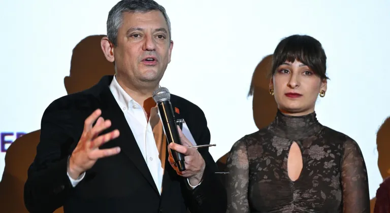 CHP Genel Başkanı Özel, SES Eşitlik ve Dayanışma Derneği Yılın Kadınları Ödül Töreni'ne katıldı