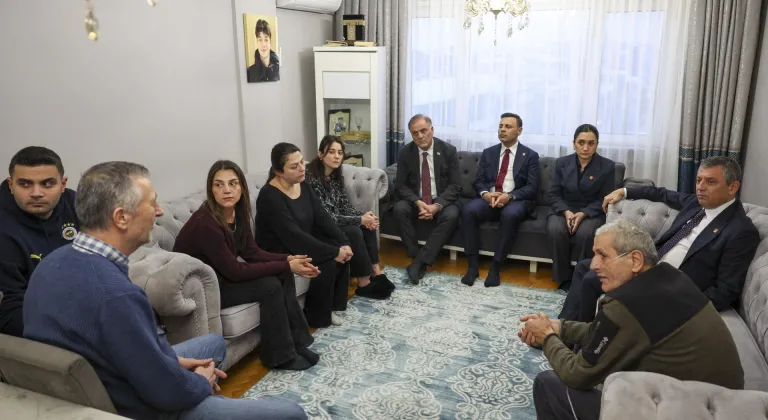 CHP Genel Başkanı Özel'den Atlas Çağlayan'ın ailesine taziye ziyareti