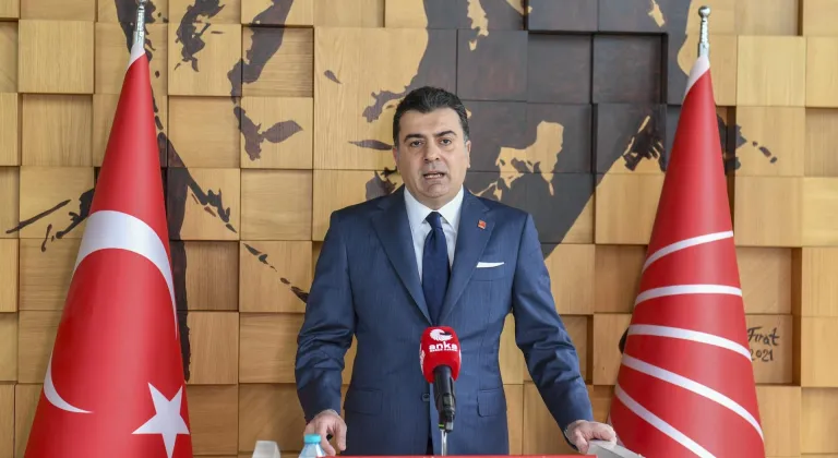 CHP Sözcüsü Emre, İstanbul'da basın toplantısı düzenledi: