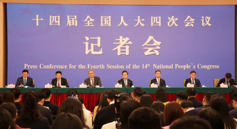 Çin yönetimi, ekonomide dış belirsizliklere karşı iç piyasayı güçlendirme mesajı verdi