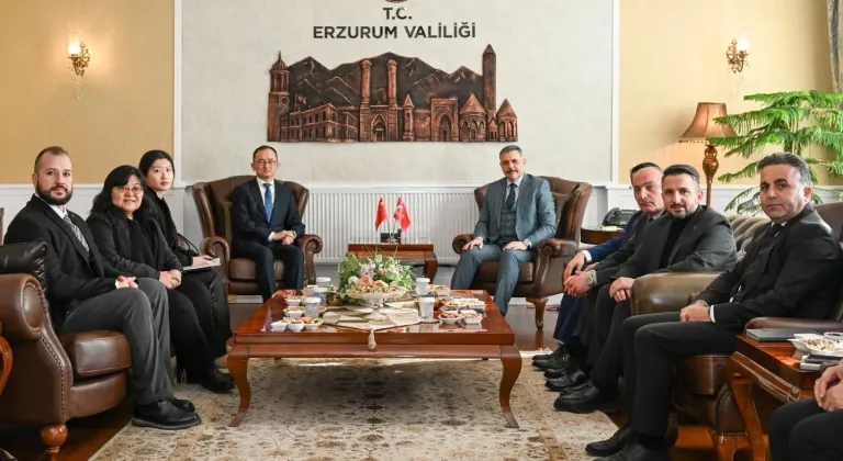 Çin'in Ankara Büyükelçisi Ciang Şüebin Erzurum'da ziyaretlerde bulundu