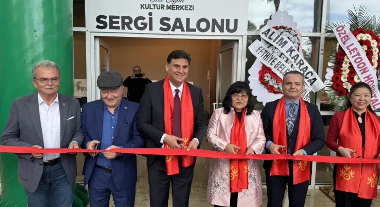 Çinli sanatçıların "Çin At Yılı" temalı resimleri Fethiye'de sergileniyor