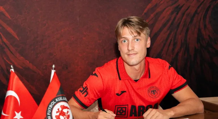 Çorum FK, Norveçli futbolcu Markus Karlsbakk'ı renklerine bağladı