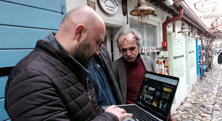 Çorum'da Dikiciler Arastası esnafı AA'nın "Yılın Kareleri" oylamasına katıldı