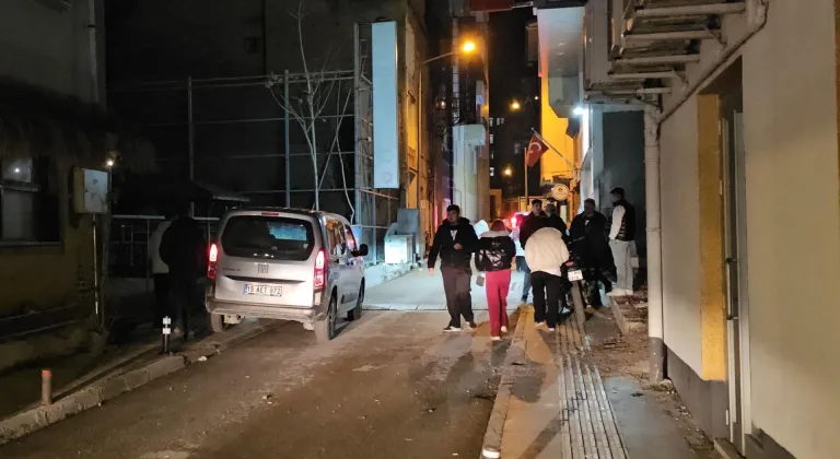 Çorum'da "yan bakma" kavgasında 1 kişi bıçakla yaralandı