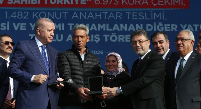 Cumhurbaşkanı Erdoğan, "Ev Sahibi Türkiye" kura çekimi, anahtar teslimi ve toplu açılış töreninde konuştu: (1)