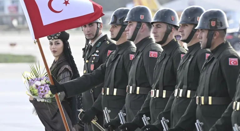 Cumhurbaşkanı Erdoğan, Kazakistan Cumhurbaşkanı Tokayev'i resmi törenle karşıladı