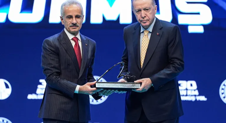 Cumhurbaşkanı Erdoğan, "Otuz Bininci Kilometre Bölünmüş Yol Hizmete Alma Töreni"nde konuştu: (1)