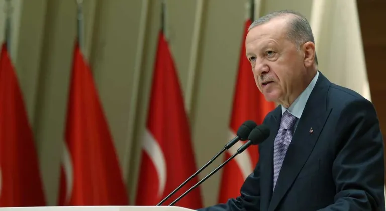 Cumhurbaşkanı Erdoğan'dan Gençlere: Türkiye'nin Geleceği Tehlikede!