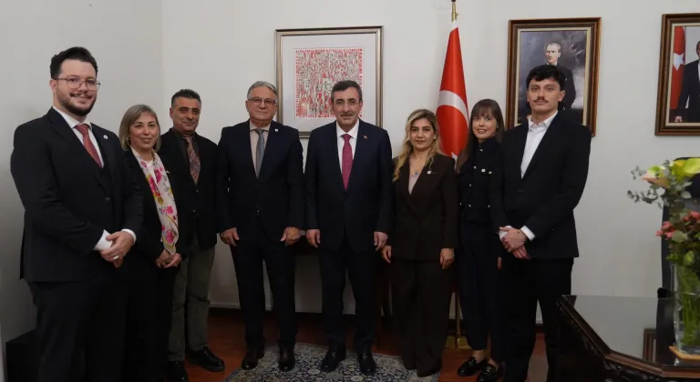 Cumhurbaşkanı Yardımcısı Yılmaz, Budapeşte'de çeşitli temaslarda bulundu