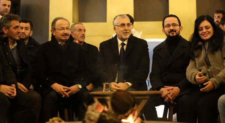 Cumhurbaşkanı Yardımcısı Yılmaz ve Bakan Işıkhan, AK Parti İstanbul teşkilatını ziyaret etti