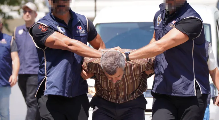Cumhurbaşkanına suikast girişiminden aranan firari FETÖ üyesi adliyeye sevk edildi