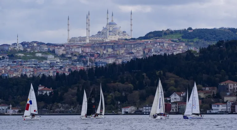 Cumhurbaşkanlığı 7. Uluslararası Yat Yarışları'nın ilk etabı Ulusal Egemenlik Kupası'nın startı verildi