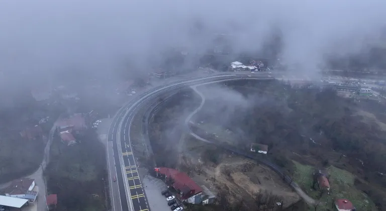 D-100 kara yolu Bolu Dağı geçişinde sis etkili oldu