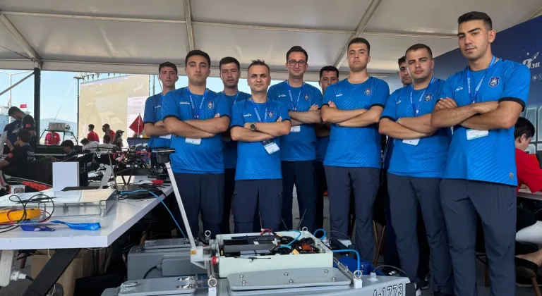 Deniz Harp Okulu öğrencileri TEKNOFEST Mavi Vatan'da kendi geliştirdikleri İnsansız Deniz Aracı ile yarışıyor