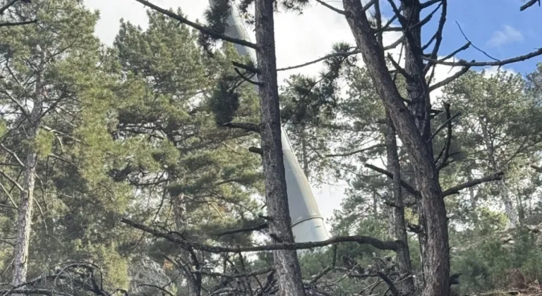 Denizli'de toprak kaymasında haberleşme kablosu zarar gören teleferik hattı kapatıldı