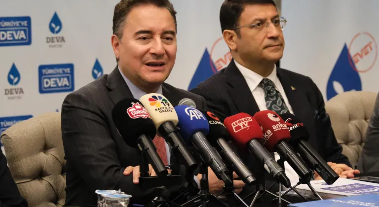 DEVA Partisi Genel Başkanı Babacan, Çorum'da basın toplantısı düzenledi