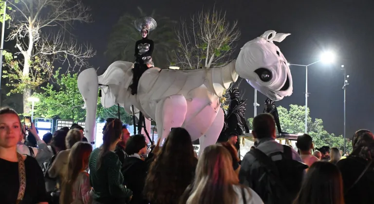 Devlet Tiyatroları Antalya 16. Uluslararası Tiyatro Festivali başladı