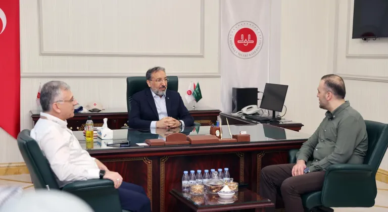 Diyanet İşleri Başkanı Arpaguş, Mekke'de ekip başkanlıklarını ziyaret etti