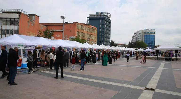 Diyarbakır'da "2. Amed Kadın, Emek ve Kültür Sanat Buluşması" başladı