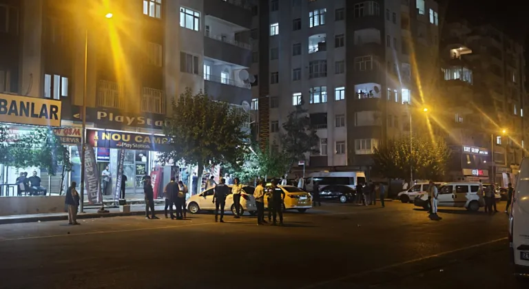 Diyarbakır'da otomobilden ateş açılması sonucu 3 kişi yaralandı
