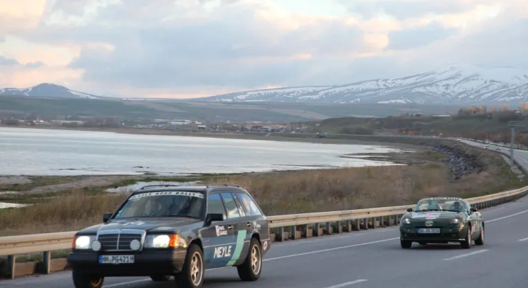 Doğu-Batı Dostluk ve İpek Yolu Rallisi'nin Bitlis etabı tamamlandı