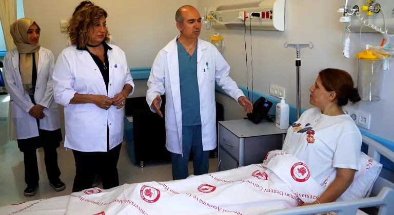 Düşük yapmasına neden olan miyomdan 8 saatlik ameliyatla kurtuldu