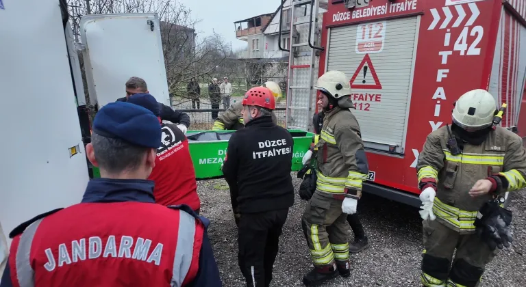Düzce'de evde çıkan yangında yaşlı kadın öldü