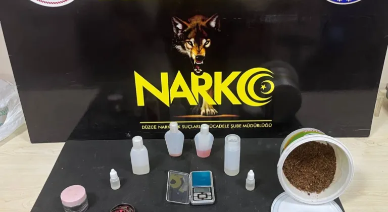 Düzce'de uyuşturucu operasyonlarında yakalanan 2 zanlı tutuklandı