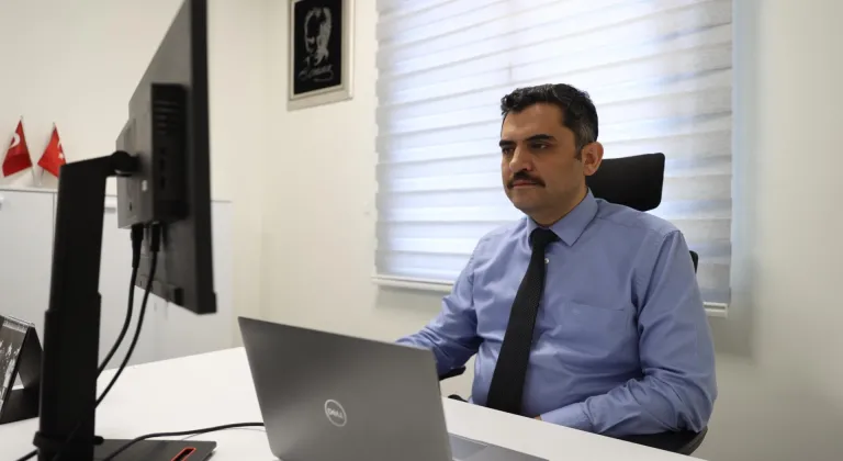 Edirne Telekom Müdürü Gün, AA'nın "Yılın Kareleri" oylamasına katıldı