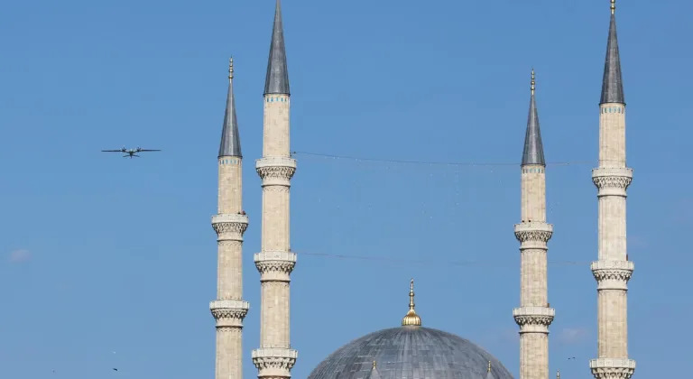 Edirne'de F-16'lar ve Bayraktar Akıncı prova uçuşu yaptı