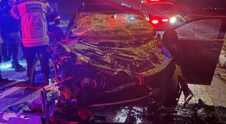 Edirne'de kamyona çarpan otomobilin sürücüsü öldü