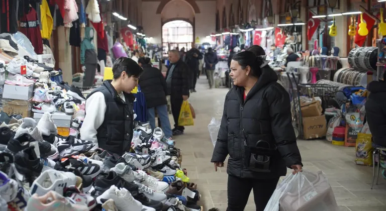 Edirne'de tarihi çarşılarda bayram hareketliliği yaşanıyor