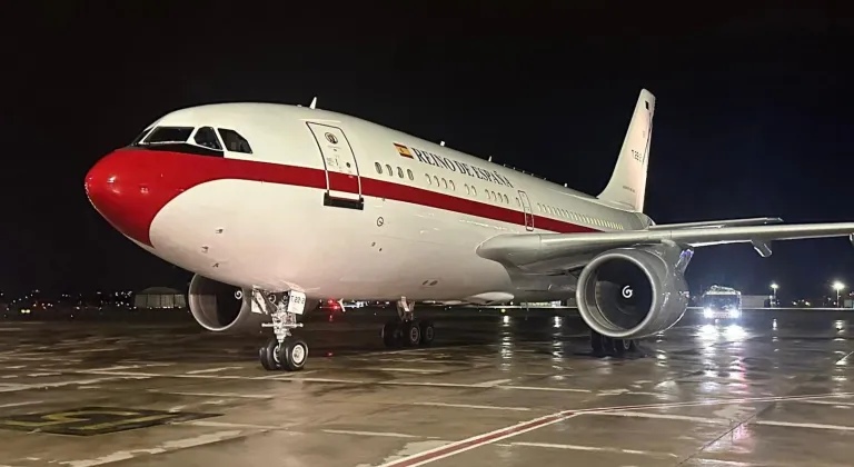 EFE: İspanya Başbakanı Sanchez'i taşıyan uçak Ankara'ya acil iniş yaptı